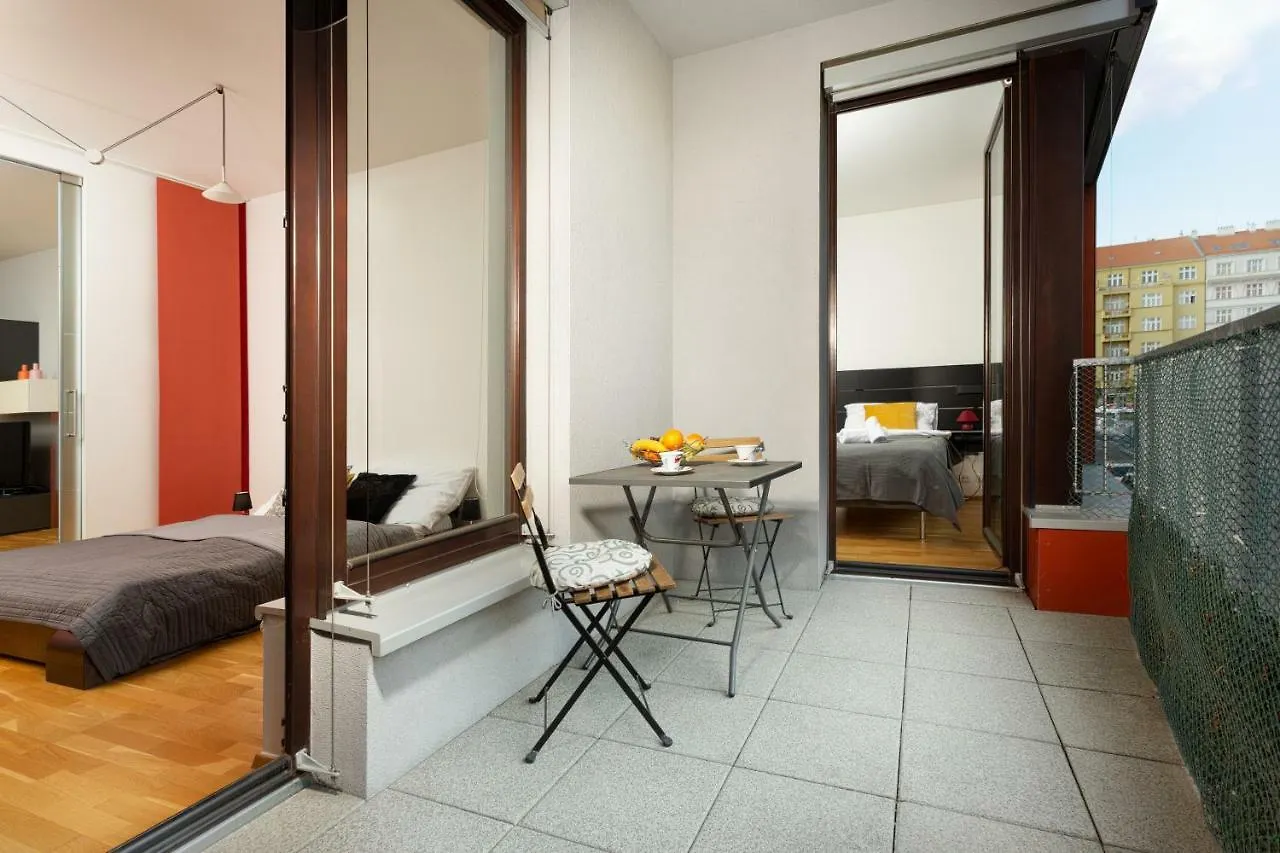 Prague Days - Family 2Bdr Apt - Garage Parking - Balcony Apartment
